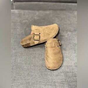 Women’s clogs